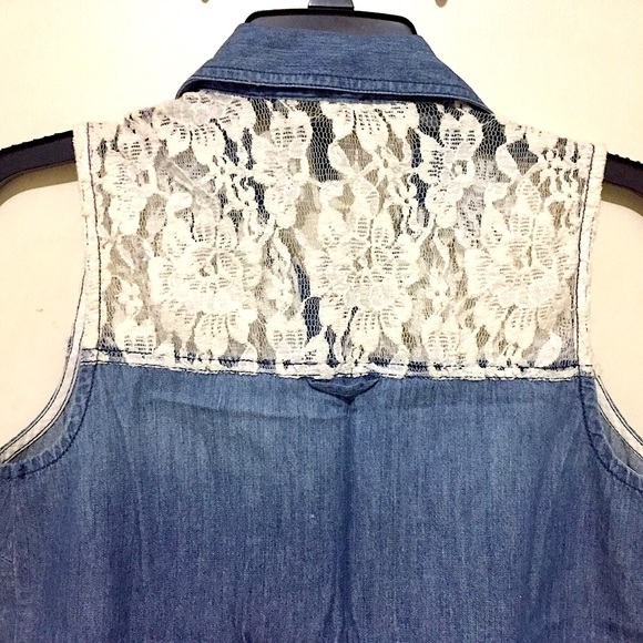 🌷NWOT Jessica Simpson Denim & Cream Lace Top (S) - Picture 7 of 10